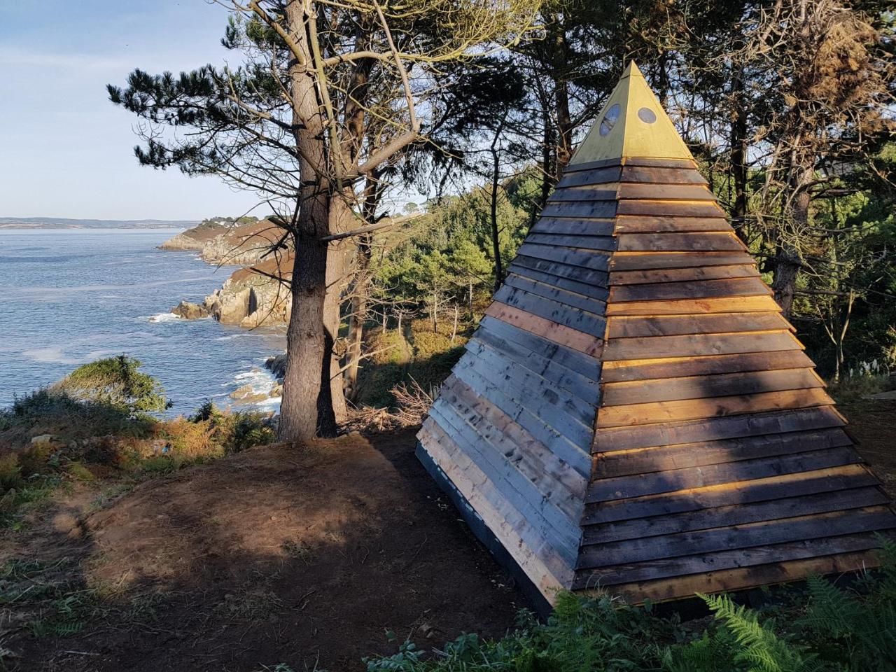 Les Fous De Bassans Bed & Breakfast Poullan-sur-Mer Dış mekan fotoğraf