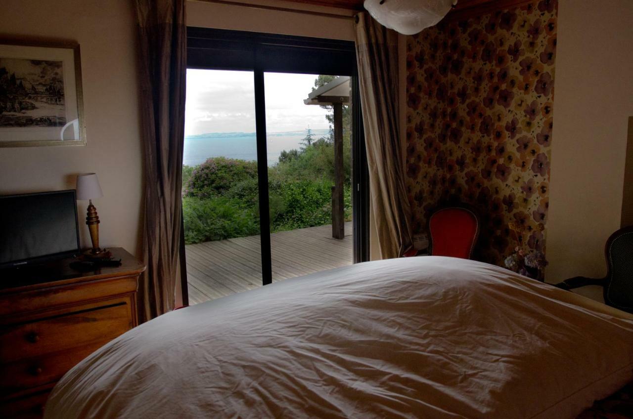 Les Fous De Bassans Bed & Breakfast Poullan-sur-Mer Dış mekan fotoğraf